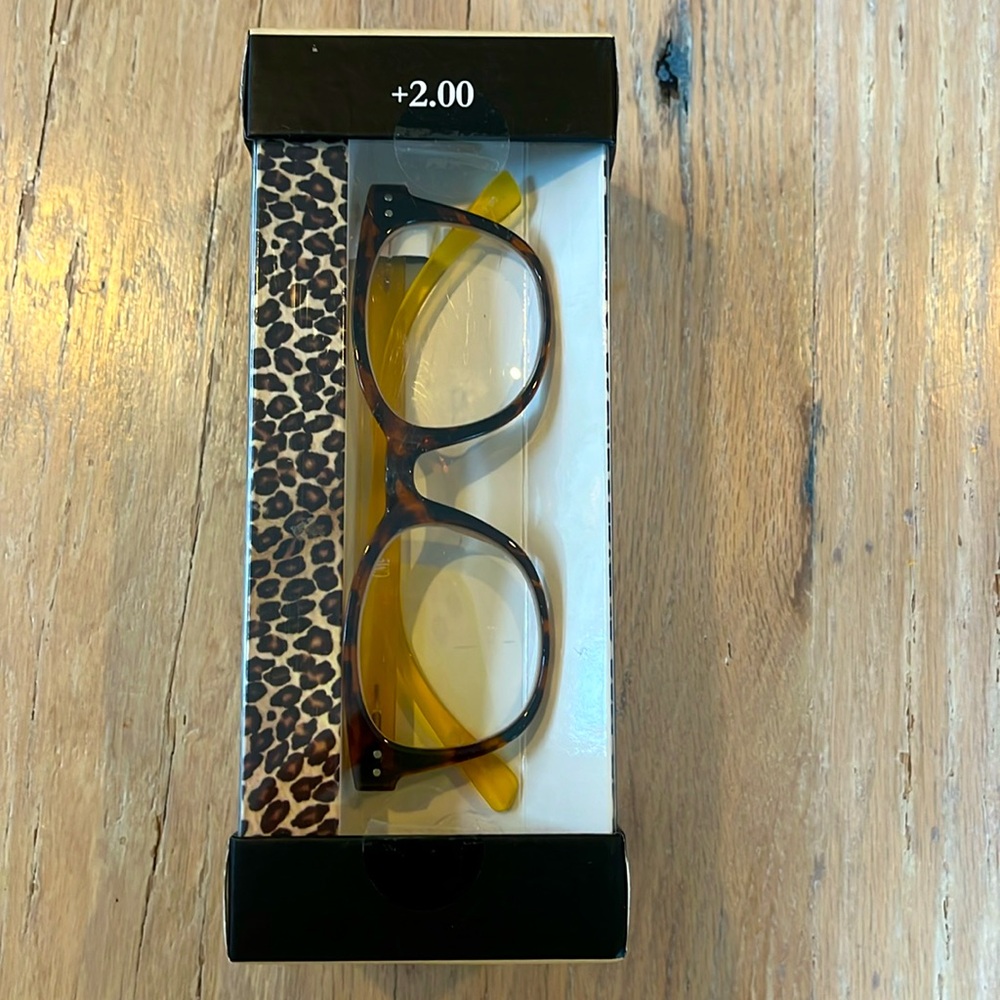 NEW Corinne Mccormack 4 Pack 2.0 Reading Glasses